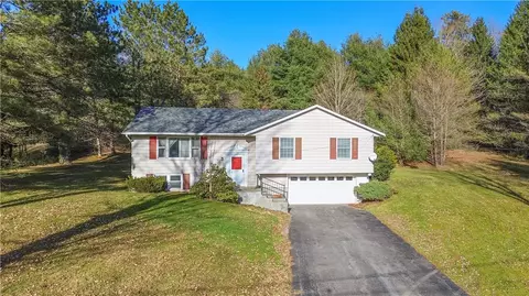 166 W Main St, Stamford, NY 12167