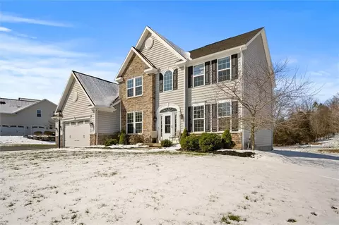 1047 Warters Cv, Victor, NY 14564