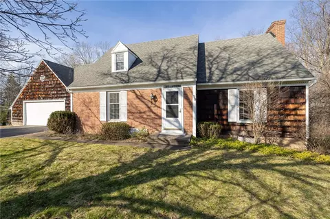 30 Hilltop Dr, Pittsford, NY 14534