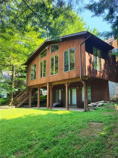 139 Blueberry Dr, Sanford, NY 13754