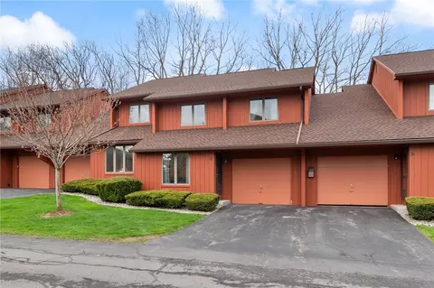 11 Treetop Dr, Perinton, NY 14450