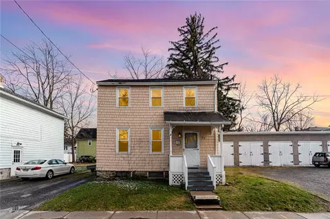 29 Park Ave, Geneva, NY 14456