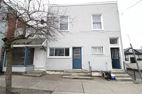 8 S Main St, Manchester, NY 14504