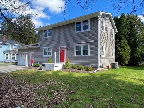 104 Fayette St, Sweden, NY 14420