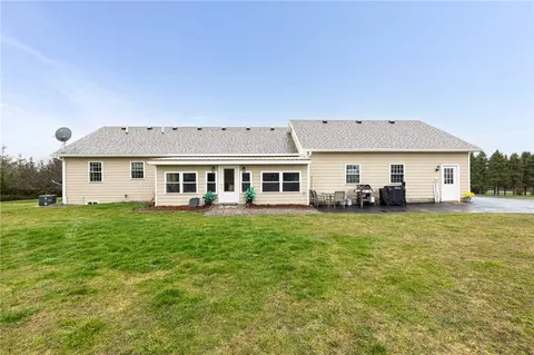 521 W River Rd, Caledonia, NY 14423