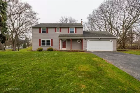 325 Shaftsbury Rd, Brighton, NY 14610