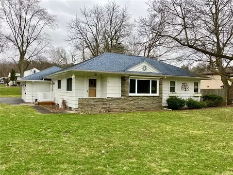 105 Lea Dr, Arcadia, NY 14513