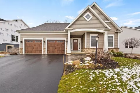 14 Aden Hl, Pittsford, NY 14534