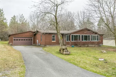 4521 Summit Pkwy, Canandaigua, NY 14424