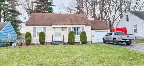 114 Legion Dr, Salina, NY 13212