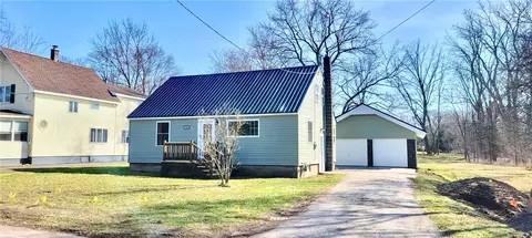 751 Blue Cut Rd, Arcadia, NY 14513