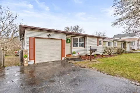 36 Keating Dr, Irondequoit, NY 14622 photo 2