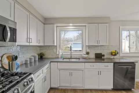 36 Keating Dr, Irondequoit, NY 14622 photo 13