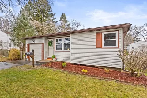 36 Keating Dr, Irondequoit, NY 14622 photo 3