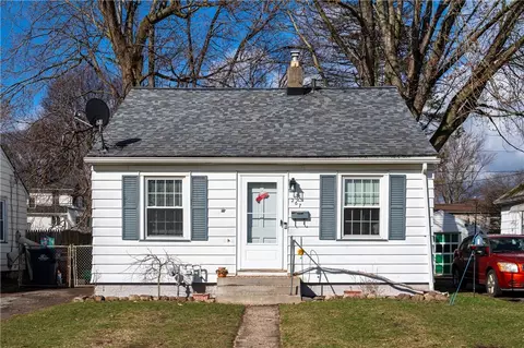 267 Oakwood Rd, Greece, NY 14616