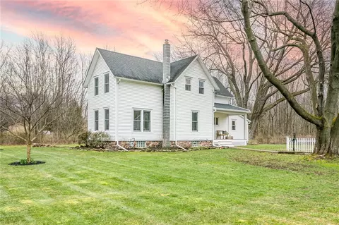 4434 New Rd, Williamson, NY 14589