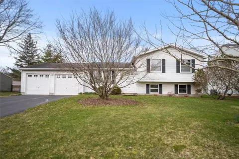 120 Wildherd Dr, Henrietta, NY 14467