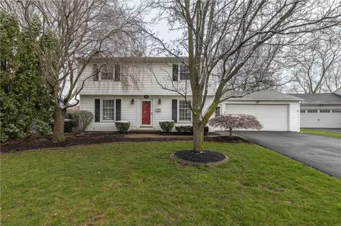 56 Little Creek Cir, Greece, NY 14616