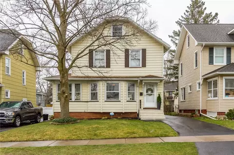 129 Culver Pkwy, Irondequoit, NY 14609