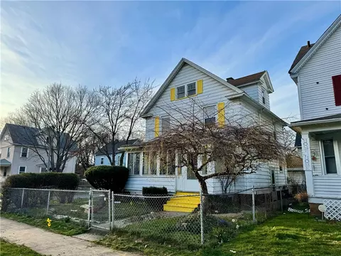 200 Rosewood Ter, Rochester, NY 14609