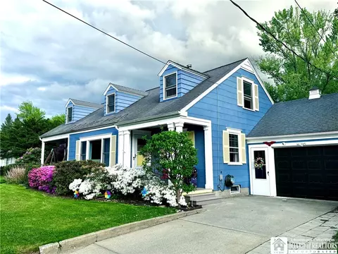 12 Lowell Pl, Pomfret, NY 14063