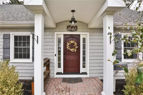 100 Parkmere Rd, Irondequoit, NY 14617 photo 3