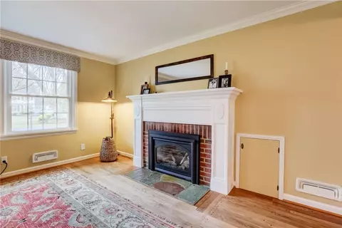 100 Parkmere Rd, Irondequoit, NY 14617 photo 9