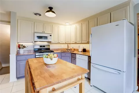 100 Parkmere Rd, Irondequoit, NY 14617 photo 13