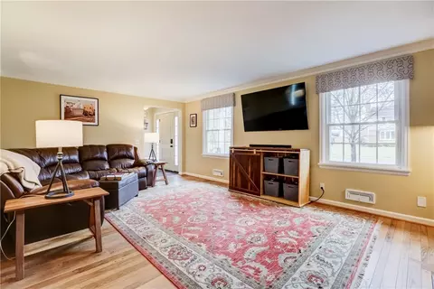 100 Parkmere Rd, Irondequoit, NY 14617 photo 6