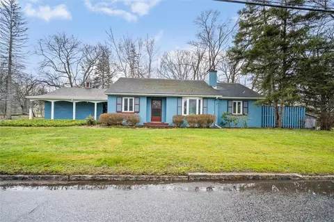108 Alpine Dr, Rochester, NY 14618