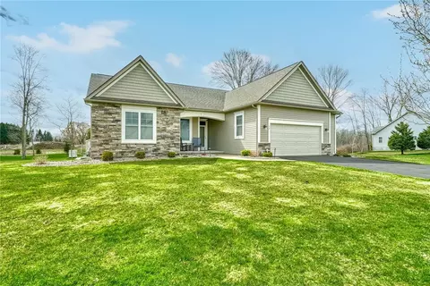 59 Miyah Dr, Webster, NY 14580