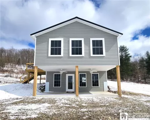 267 Bragg Rd, Carroll, NY 14738