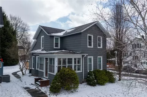 7 Terrace Pl, Shortsville, NY 14548