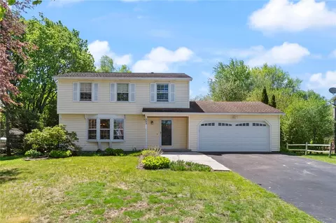 803 Somerset Dr, Webster, NY 14580