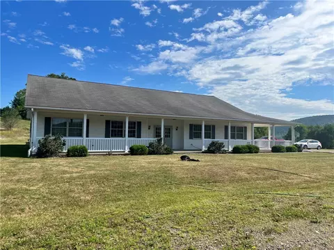 568 Buckley Ln, Almond, NY 14804