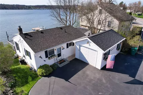 4744 E Lake Rd, Livonia, NY 14487