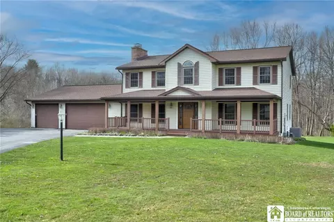 12 Westbury Ct, Ellicott, NY 14701