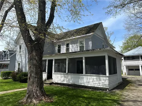 31 Chapel St, Sherburne, NY 13460