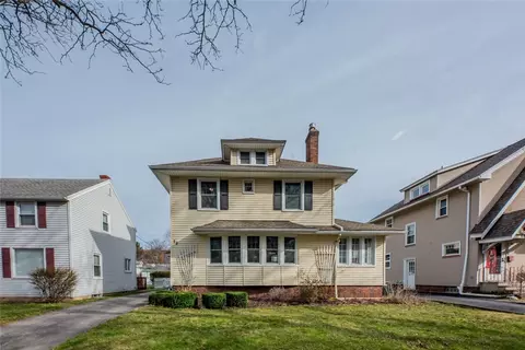 72 Irvington Rd, Rochester, NY 14620