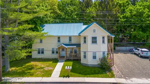6 Roosevelt Ave, Stamford, NY 12167