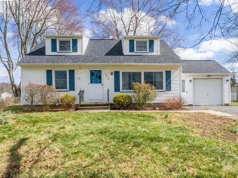 672 Harvest Dr, Greece, NY 14626