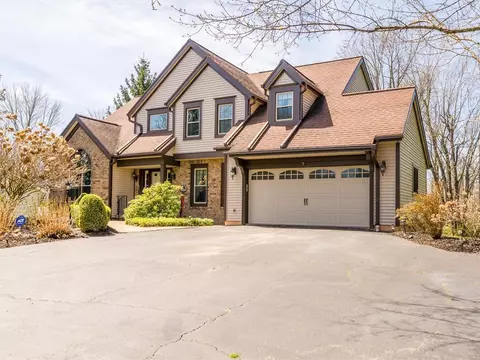 7 Sheldon Ter, Ogden, NY 14559