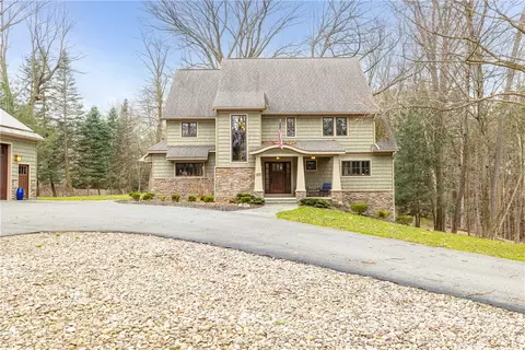 148 Park Rd, Perinton, NY 14534