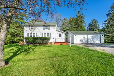 5259 Old Lake Rd, Geneva, NY 14456