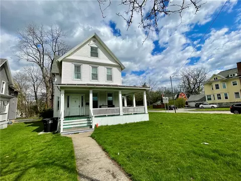 68 Hamilton St, Geneva, NY 14456