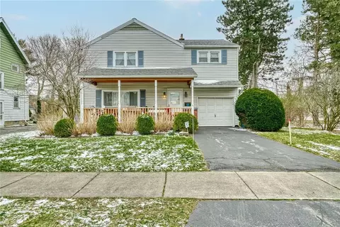 46 Yarmouth Rd, Rochester, NY 14610