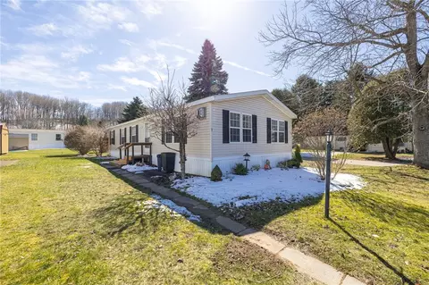 1 Chestnut, Williamson, NY 14589