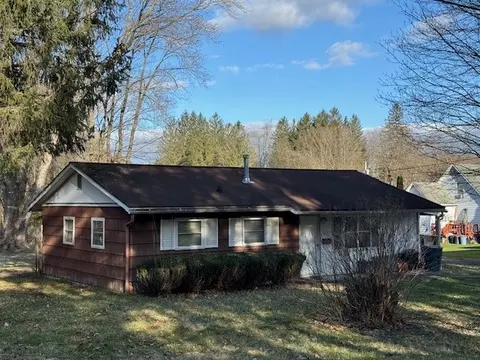 73 S Franklin St, Wellsville, NY 14895