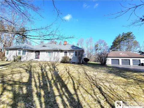 4524 Baker St, Busti, NY 14750