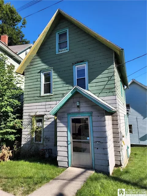 9 Camp St, Jamestown, NY 14701
